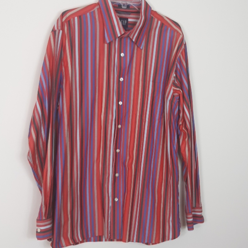 Gap button down shirt